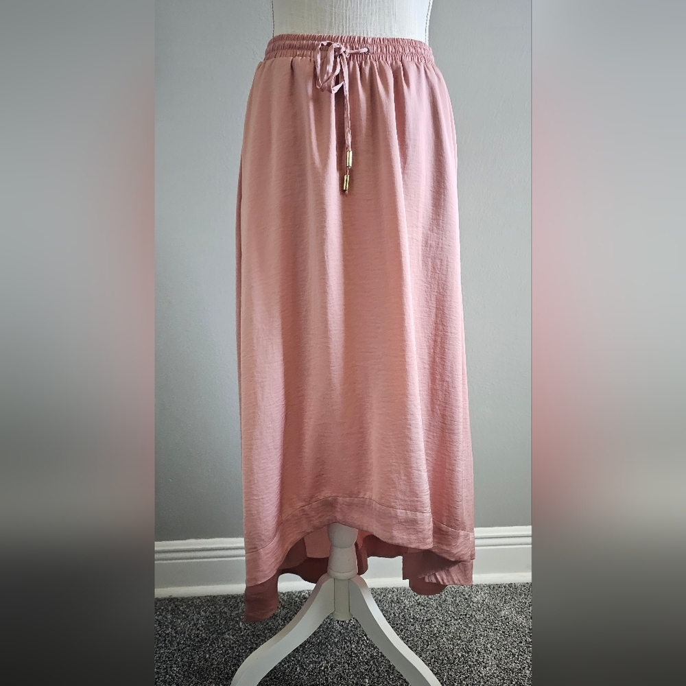 Elegant Pink Women's Skirt